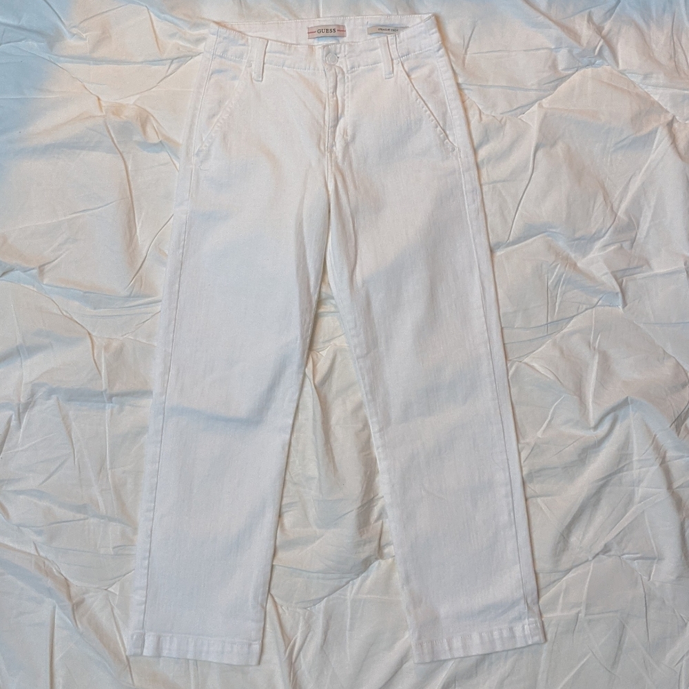 White straight leg Guess jeans